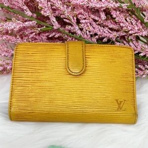 Louis Vuitton Yellow Epi Leather Kisslock Wallet Date code MI0917